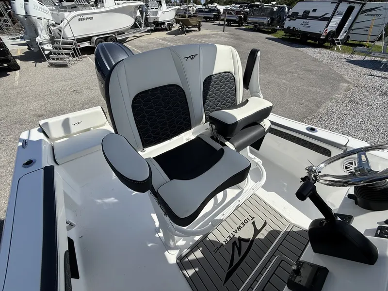 Slide: The Image of Tidewater 198 CC Adventure 2025 - 5