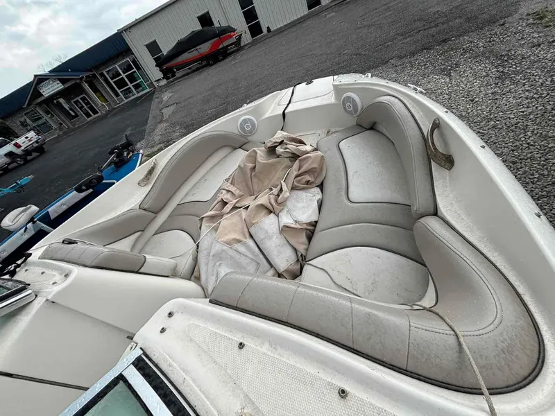 Slide: The Image of Sea Ray 220 Sundeck 2004 - 8