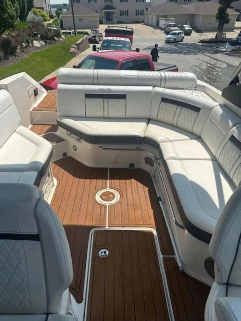 Slide: The Image of Sea Ray SLX 280 2018 - 10