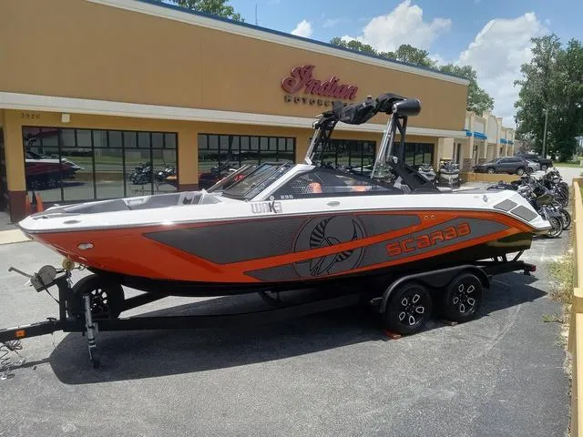 Slide: The Image of Scarab 235 LX Wake 2025 - 17