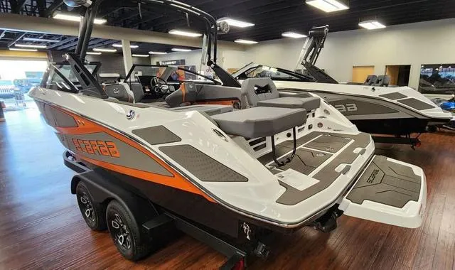 Slide: The Image of Scarab 235 LX Wake 2025 - 4