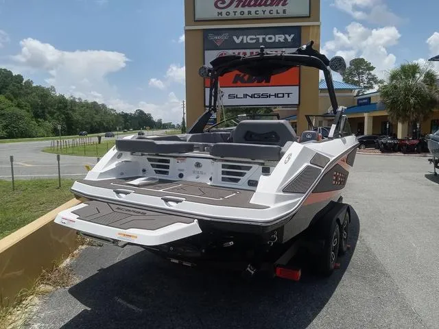 Slide: The Image of Scarab 235 LX Wake 2025 - 8