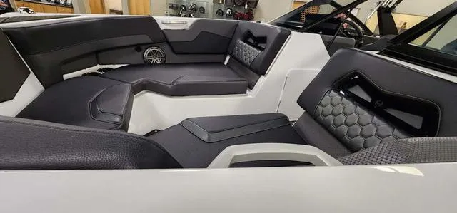 Slide: The Image of Scarab 235 LX Wake 2025 - 4