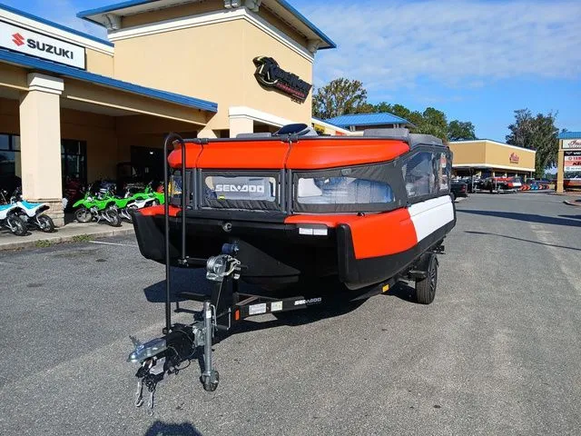 Slide: The Image of Sea-Doo Switch™ 16 - 130 Hp Painted 2025 - 10