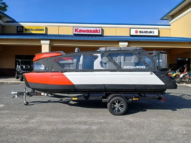 Slide: The Image of Sea-Doo Switch™ 16 - 130 Hp Painted 2025 - 3