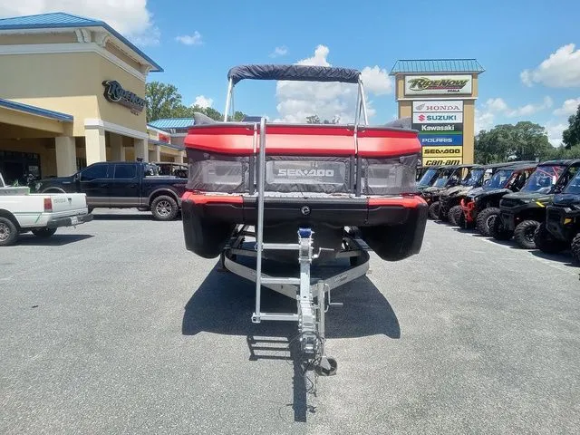 Slide: The Image of Sea-Doo Switch® 19 - 170 hp 2024 - 6