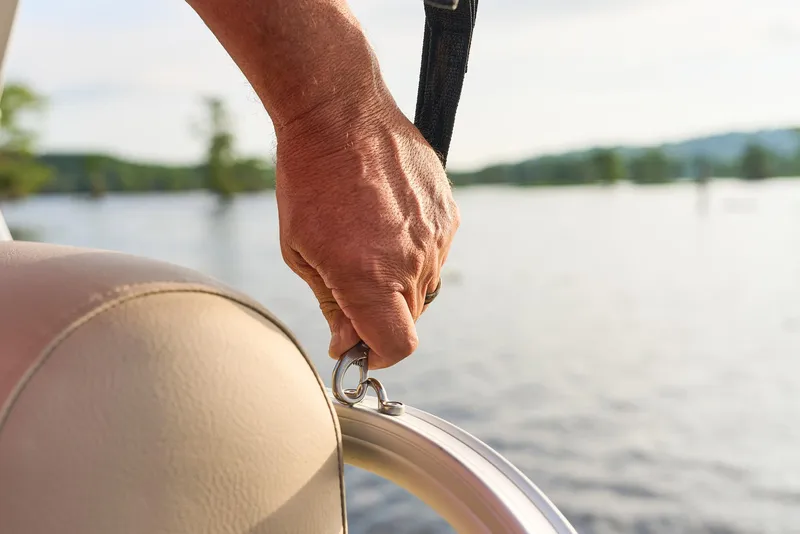 Slide: The Image of Sun Tracker Bass Buggy 18 DLX 2025 - 89