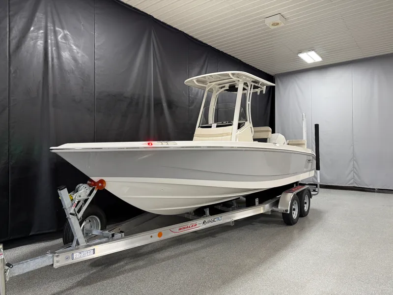 Slide: The Image of Boston Whaler 220 Dauntless 2026 - 2