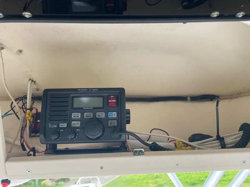 Slide: The Image of Icom VHF - 12