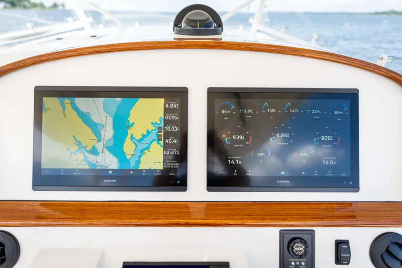 Slide: The Image of Hinckley Yachts Sport Boat 40 C 2024 - 23