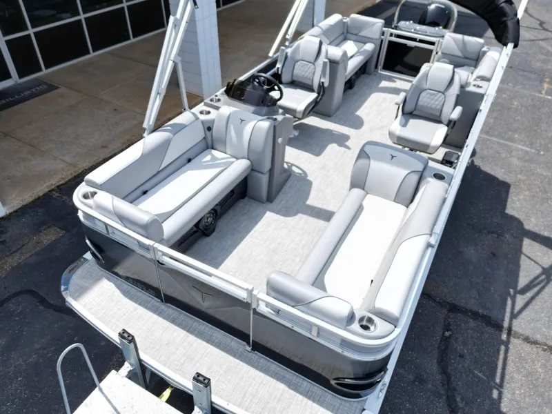 Slide: The Image of Tahoe SPT QL21T 2025 - 17