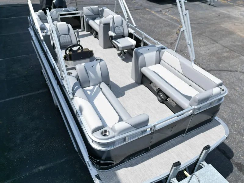 Slide: The Image of Tahoe SPT QL21T 2025 - 18