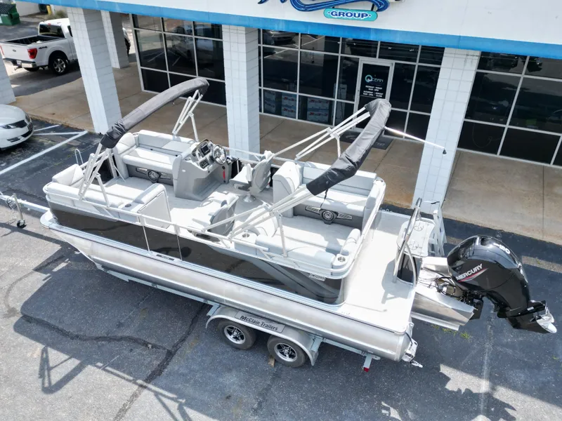Slide: The Image of Tahoe SPT QL21T 2025 - 6