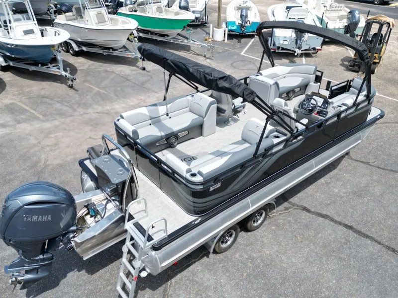 Slide: The Image of Tahoe SPT85 QL23T 2025 - 8