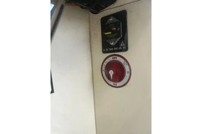 Slide: The Image of Control panel on a 2016 Eastern 27 Islander boat with Lewmar switch. - 38