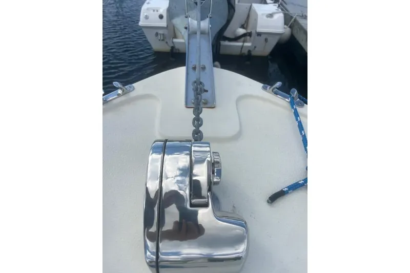 Slide: The Image of Bow of 2016 Eastern 27 Islander with anchor chain and winch. - 45