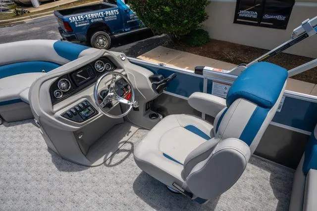 Slide: The Image of South Bay 220RS LE Rear Seating 2.75 2025 - 14