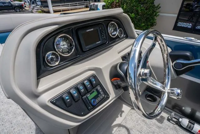 Slide: The Image of South Bay 220RS LE Rear Seating 2.75 2025 - 15
