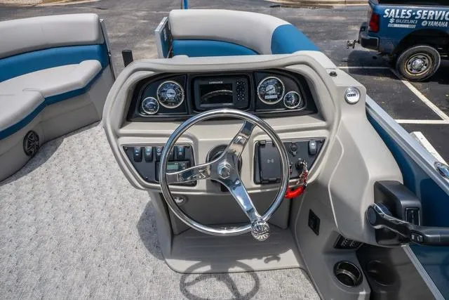 Slide: The Image of South Bay 220RS LE Rear Seating 2.75 2025 - 16