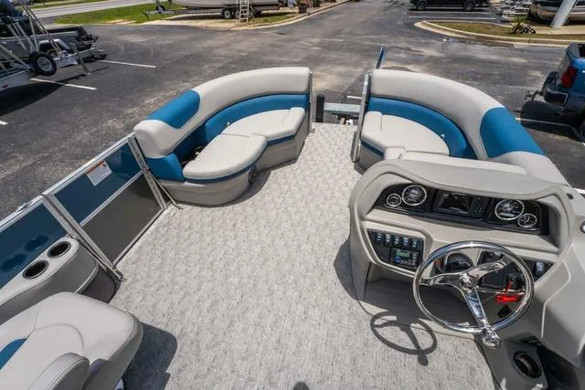 Slide: The Image of South Bay 220RS LE Rear Seating 2.75 2025 - 9