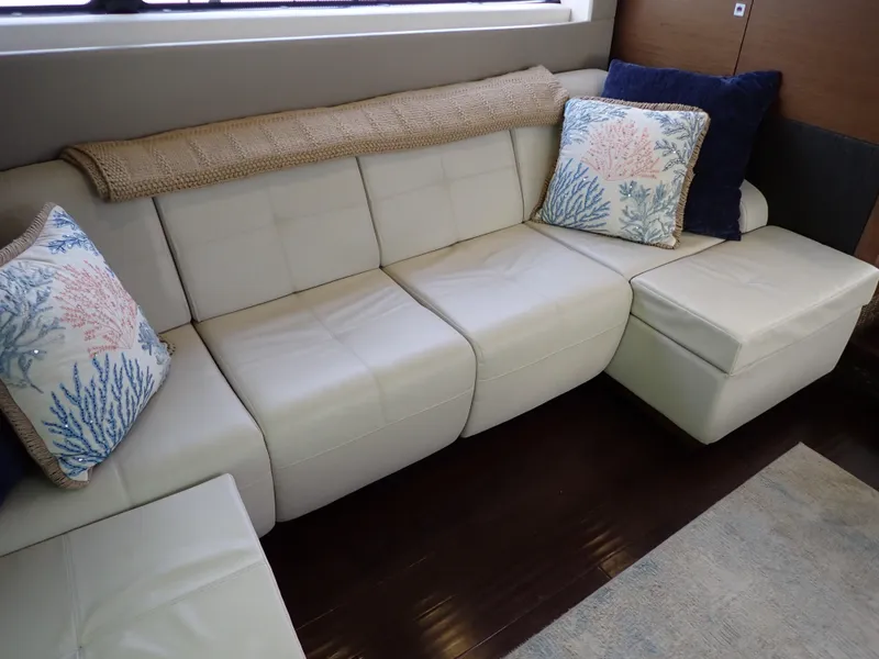 Slide: The Image of Sea Ray 510 Fly 2015 - 126