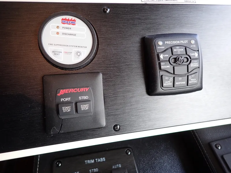 Slide: The Image of Sea Ray 510 Fly 2015 - 140