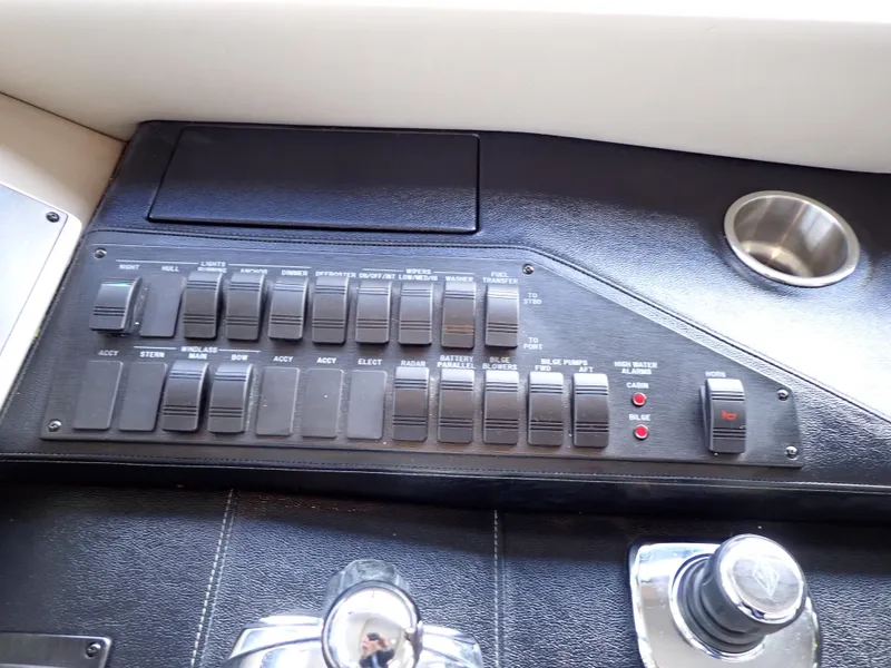 Slide: The Image of Sea Ray 510 Fly 2015 - 142