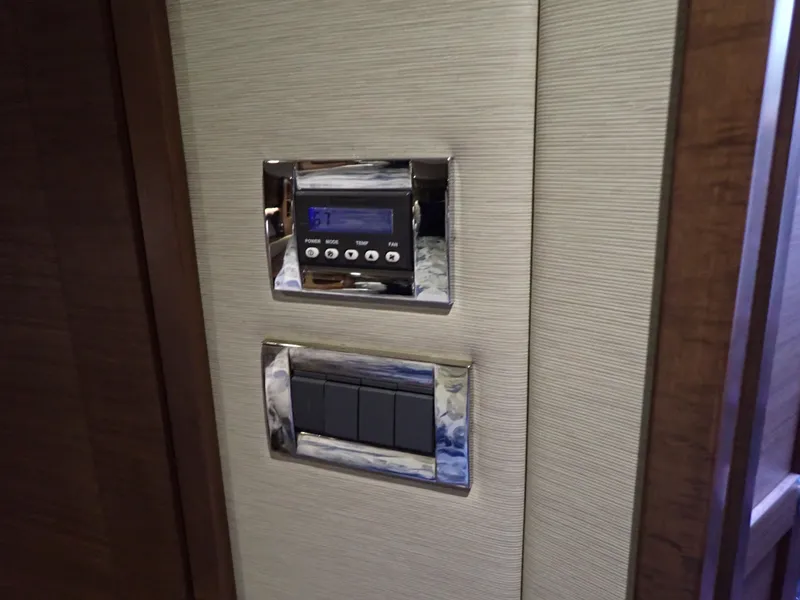 Slide: The Image of Sea Ray 510 Fly 2015 - 157