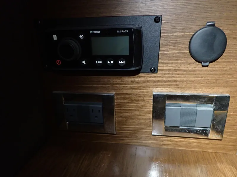 Slide: The Image of Sea Ray 510 Fly 2015 - 167