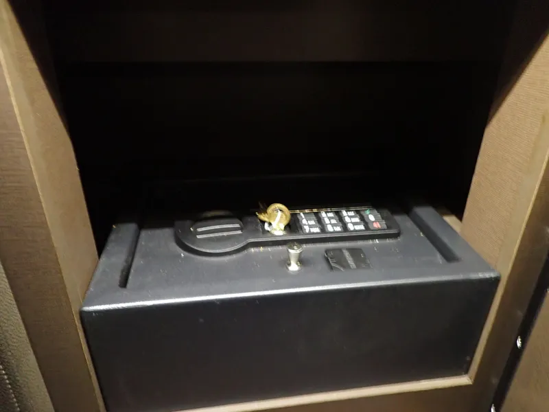 Slide: The Image of Sea Ray 510 Fly 2015 - 169