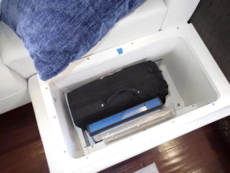 Slide: The Image of Sea Ray 510 Fly 2015 - 182