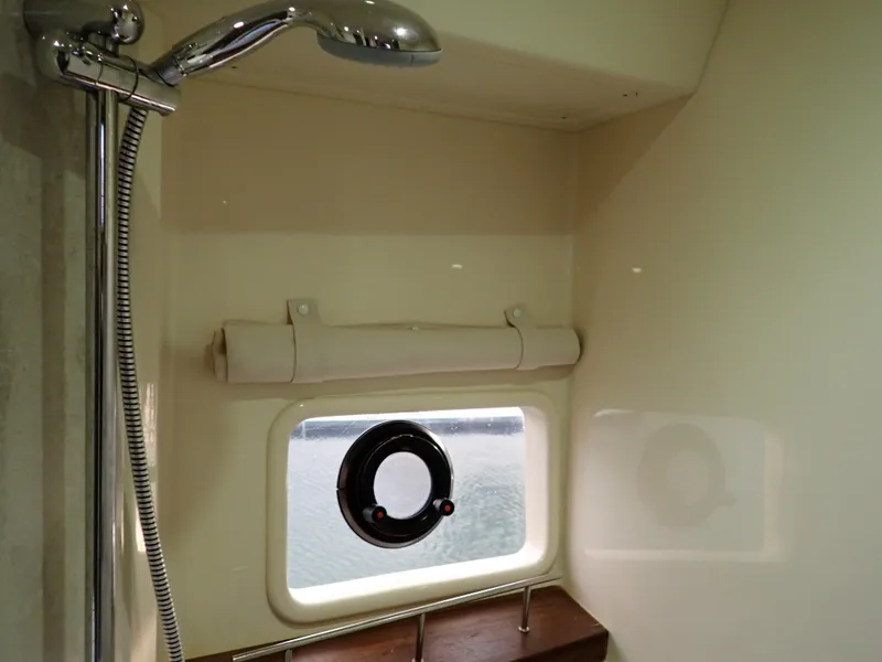 Slide: The Image of Sea Ray 510 Fly 2015 - 224