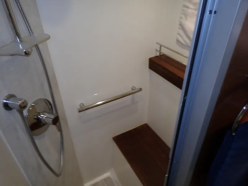 Slide: The Image of Sea Ray 510 Fly 2015 - 52