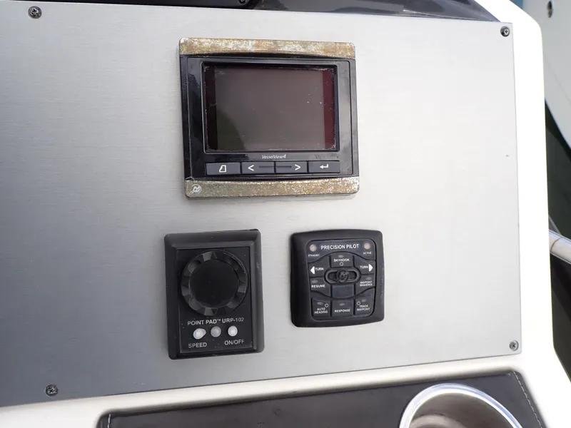 Slide: The Image of Sea Ray 510 Fly 2015 - 88