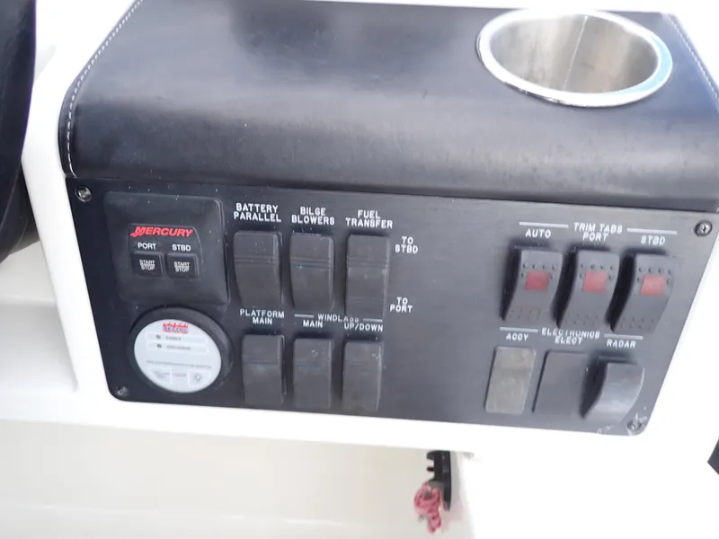 Slide: The Image of Sea Ray 510 Fly 2015 - 89