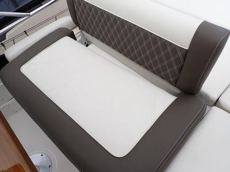 Slide: The Image of Sea Ray 510 Fly 2015 - 93