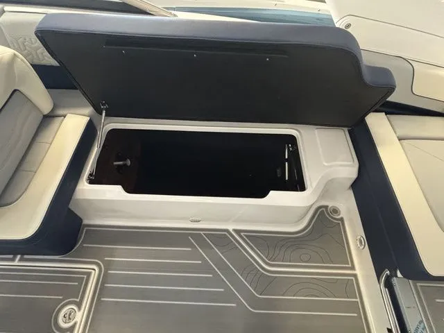 Slide: The Image of Regal LS9 2025 - 10