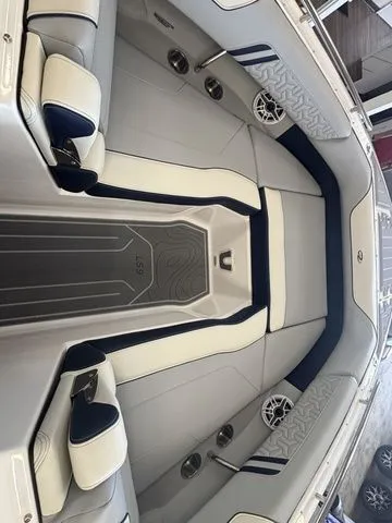 Slide: The Image of Regal LS9 2025 - 6