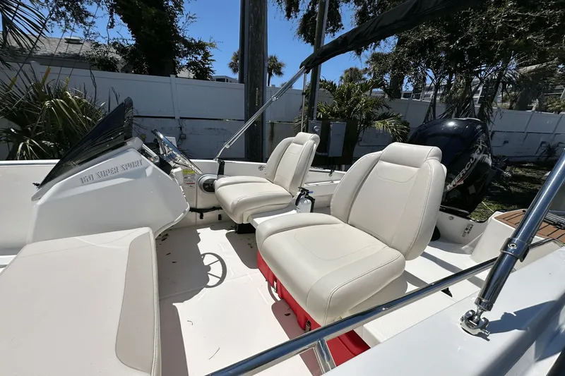 Slide: The Image of Boston Whaler 160 Super Sport 2024 - 5