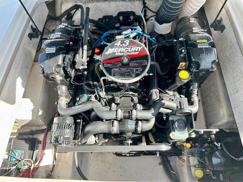 Slide: The Image of Tahoe 195 I/O 2007 - 17