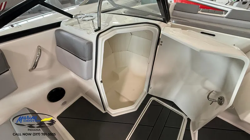 Slide: The Image of Bayliner D22I 2025 - 14