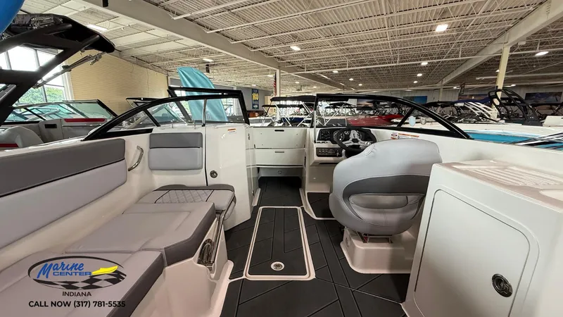 Slide: The Image of Bayliner D22I 2025 - 2