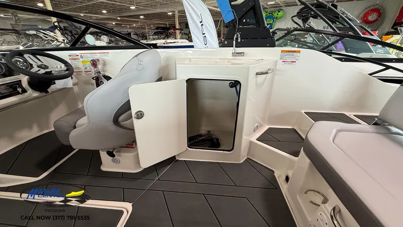 Slide: The Image of Bayliner D22I 2025 - 22