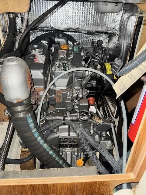 Slide: The Image of Hunter 36 2005 - 15