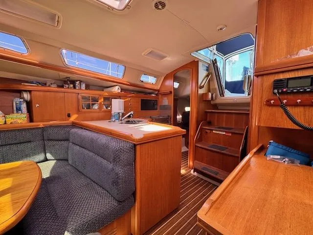 Slide: The Image of Hunter 36 2005 - 17