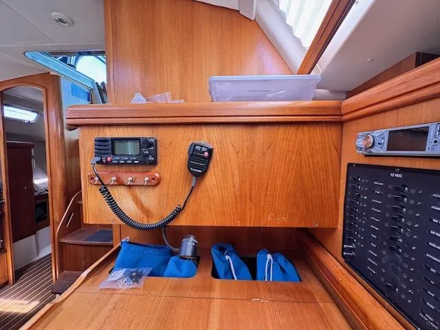 Slide: The Image of Hunter 36 2005 - 21