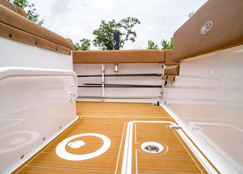 Slide: The Image of Sea Hunt Gamefish 30 Coffin Box 2024 - 11