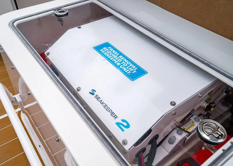 Slide: The Image of Sea Hunt Gamefish 30 Coffin Box 2024 - 14