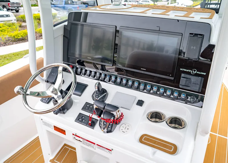 Slide: The Image of Sea Hunt Gamefish 30 Coffin Box 2024 - 18