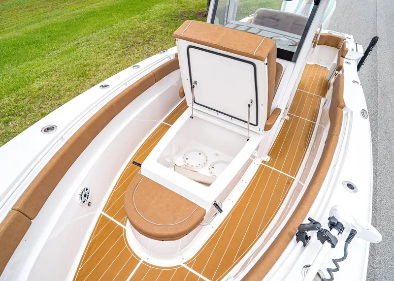 Slide: The Image of Sea Hunt Gamefish 30 Coffin Box 2024 - 32